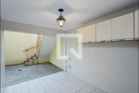 Casa à venda com 100m², 2 quartos e 1 vagaÁrea de Serviço