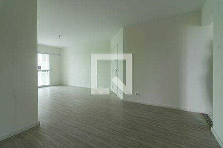 Sala de apartamento para alugar com 4 quartos, 132m² em Jardim Santa Bárbara, Embu das Artes
