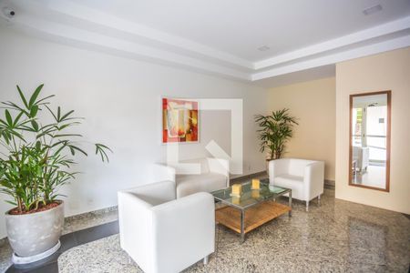 Apartamento à venda com 97m², 4 quartos e 2 vagasHall social
