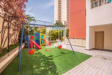 Apartamento à venda com 97m², 4 quartos e 2 vagasÁrea Comum - Playground