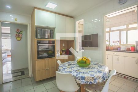 Apartamento à venda com 97m², 4 quartos e 2 vagasCozinha