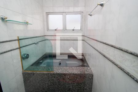 Apartamento à venda com 150m², 4 quartos e 2 vagas Apartamento à venda com 150m², 4 quartos e 2 vagasBanheiro social