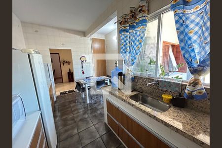 Casa à venda com 317m², 3 quartos e 3 vagasCozinha
