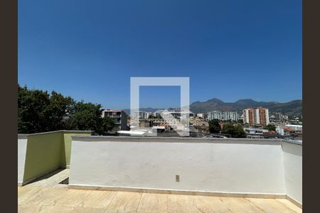 Casa à venda com 317m², 3 quartos e 3 vagasVista do terraço