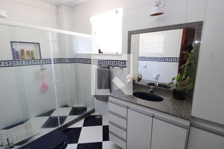 Casa à venda com 317m², 3 quartos e 3 vagasBanheiro 1