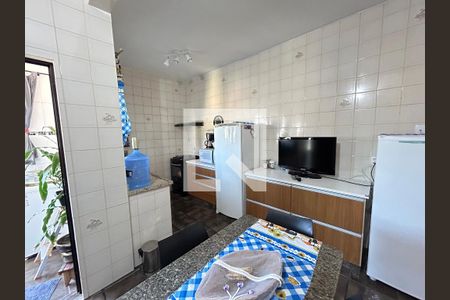 Casa à venda com 317m², 3 quartos e 3 vagasCozinha