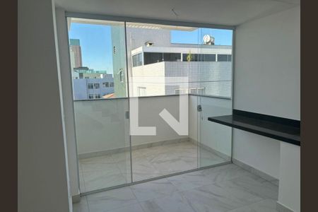 Apartamento à venda com 152m², 3 quartos e 3 vagas Apartamento à venda com 152m², 3 quartos e 3 vagasVaranda