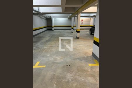 Apartamento à venda com 152m², 3 quartos e 3 vagas Apartamento à venda com 152m², 3 quartos e 3 vagasDuas garagens em linha