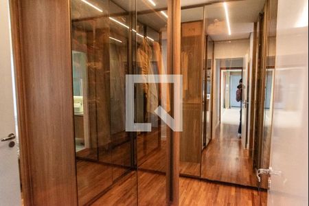 Apartamento à venda com 112m², 3 quartos e 3 vagas Apartamento à venda com 112m², 3 quartos e 3 vagasCloset da suíte 3