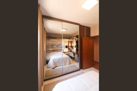 Apartamento à venda com 250m², 3 quartos e 3 vagasQuarto 2