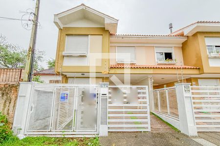 Casa para alugar com 140m², 2 quartos e 2 vagasFachada