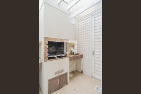 Casa para alugar com 140m², 2 quartos e 2 vagasCozinha e Área de Serviço