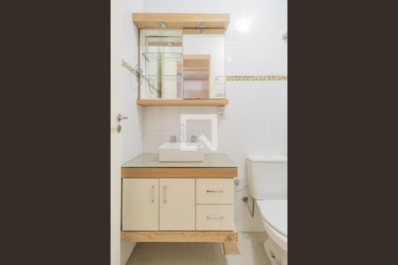 Casa para alugar com 140m², 2 quartos e 2 vagasBanheiro Social