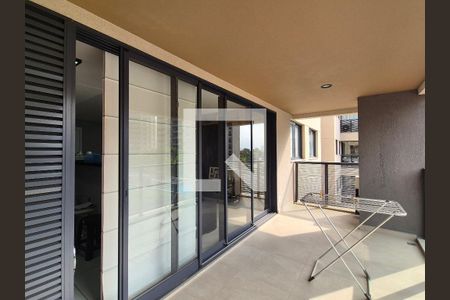 Apartamento à venda com 92m², 3 quartos e 2 vagas Apartamento à venda com 92m², 3 quartos e 2 vagasVaranda