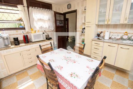 Casa de condomínio à venda com 290m², 4 quartos e 2 vagasCozinha