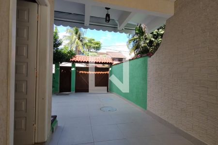 Casa de condomínio à venda com 290m², 4 quartos e 2 vagasGaragem