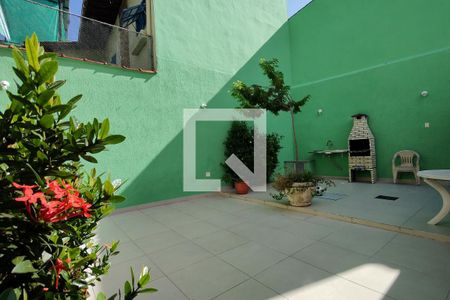 Casa de condomínio à venda com 290m², 4 quartos e 2 vagasQuintal