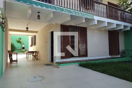 Casa de condomínio à venda com 290m², 4 quartos e 2 vagasFachada