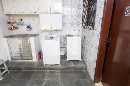 Casa de condomínio à venda com 290m², 4 quartos e 2 vagasÁrea de Serviço