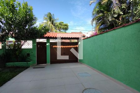 Casa de condomínio à venda com 290m², 4 quartos e 2 vagasGaragem