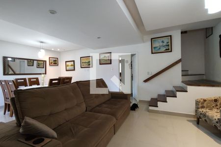 Casa de condomínio à venda com 290m², 4 quartos e 2 vagasSala