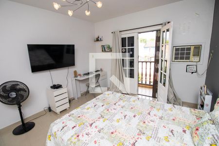 Casa de condomínio à venda com 290m², 4 quartos e 2 vagasQuarto 3