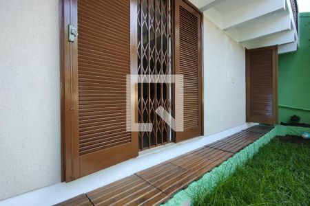 Casa de condomínio à venda com 290m², 4 quartos e 2 vagasFachada