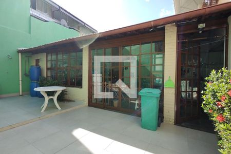 Casa de condomínio à venda com 290m², 4 quartos e 2 vagasQuintal