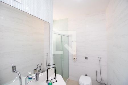 Casa de condomínio à venda com 290m², 4 quartos e 2 vagasBanheiro