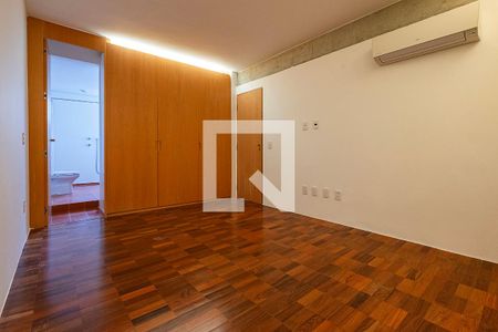 Suíte de apartamento para alugar com 2 quartos, 81m² em Sumaré, São Paulo