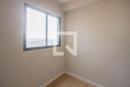 Quarto 2 de apartamento para alugar com 2 quartos, 40m² em Parque Maria Helena, São Paulo