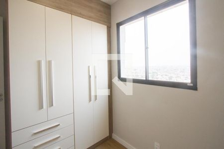 Quarto 1 de apartamento para alugar com 2 quartos, 40m² em Parque Maria Helena, São Paulo