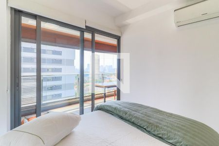 Suíte de apartamento para alugar com 2 quartos, 64m² em Brooklin Paulista, São Paulo