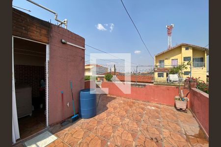 Casa à venda com 84m², 2 quartos e 3 vagasTerraço