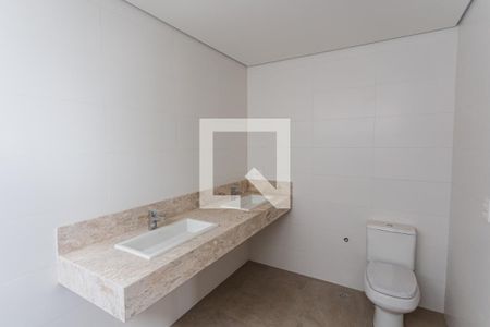 Apartamento à venda com 210m², 4 quartos e 4 vagasBanheiro da Suíte 1