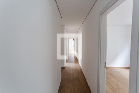 Apartamento à venda com 210m², 4 quartos e 4 vagasCorredor