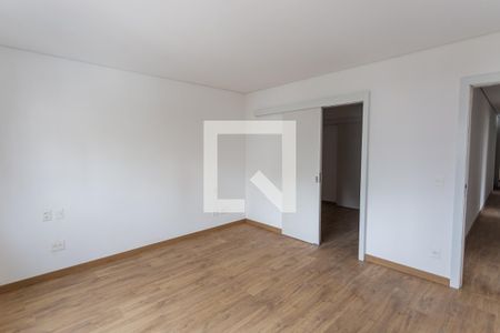 Apartamento à venda com 210m², 4 quartos e 4 vagasSuíte 1