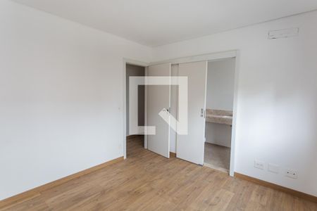 Apartamento à venda com 210m², 4 quartos e 4 vagasSuíte 3