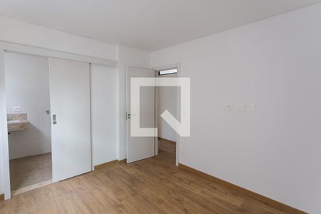 Apartamento à venda com 210m², 4 quartos e 4 vagasSuíte 4
