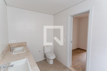 Apartamento à venda com 210m², 4 quartos e 4 vagasBanheiro da Suíte 1