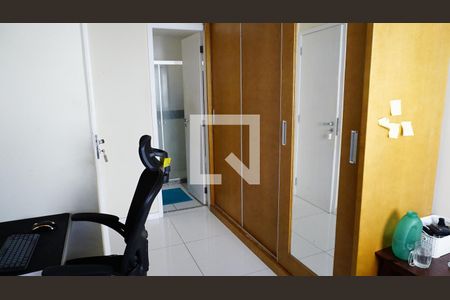 Casa de condomínio à venda com 235m², 4 quartos e 2 vagasQuarto 2 - Suite