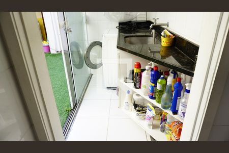 Casa de condomínio à venda com 235m², 4 quartos e 2 vagasArea de Serviço