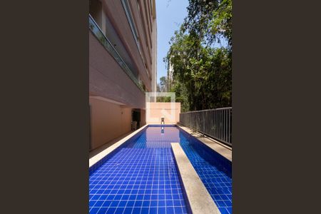 Apartamento à venda com 34m², 1 quarto e sem vagaÁrea comum - Piscina