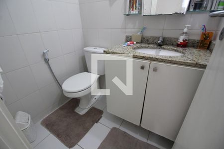 Apartamento à venda com 73m², 2 quartos e 1 vagaBanheiro Social