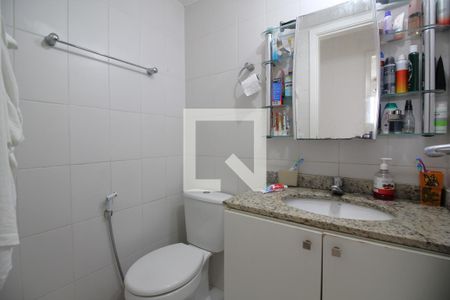 Apartamento à venda com 73m², 2 quartos e 1 vagaBanheiro Social
