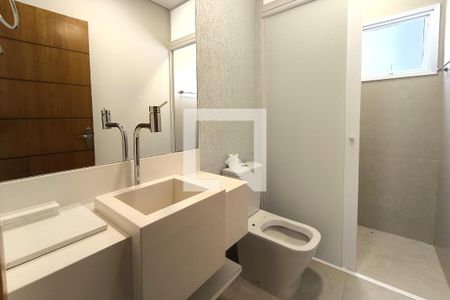 Banheiro Social de casa de condomínio à venda com 3 quartos, 400m² em Jardim Novo Mundo, Jundiaí