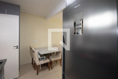 Casa de condomínio à venda com 64m², 2 quartos e 1 vagaCozinha e Área de Serviço