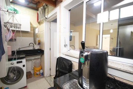 Casa de condomínio à venda com 64m², 2 quartos e 1 vagaCozinha e Área de Serviço