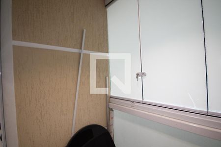 Casa de condomínio à venda com 64m², 2 quartos e 1 vagaVaranda