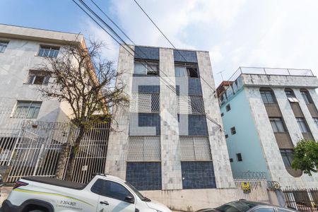 Apartamento à venda com 120m², 3 quartos e 1 vaga Apartamento à venda com 120m², 3 quartos e 1 vagaFachada